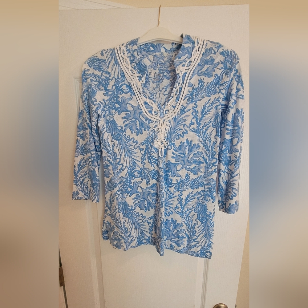 Lilly Pulitzer Blue and White Floral Blouse